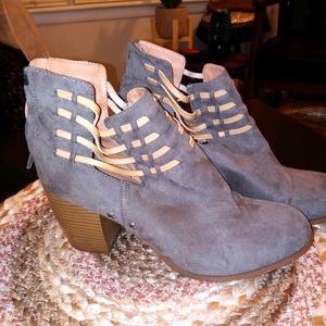 Ankle boots